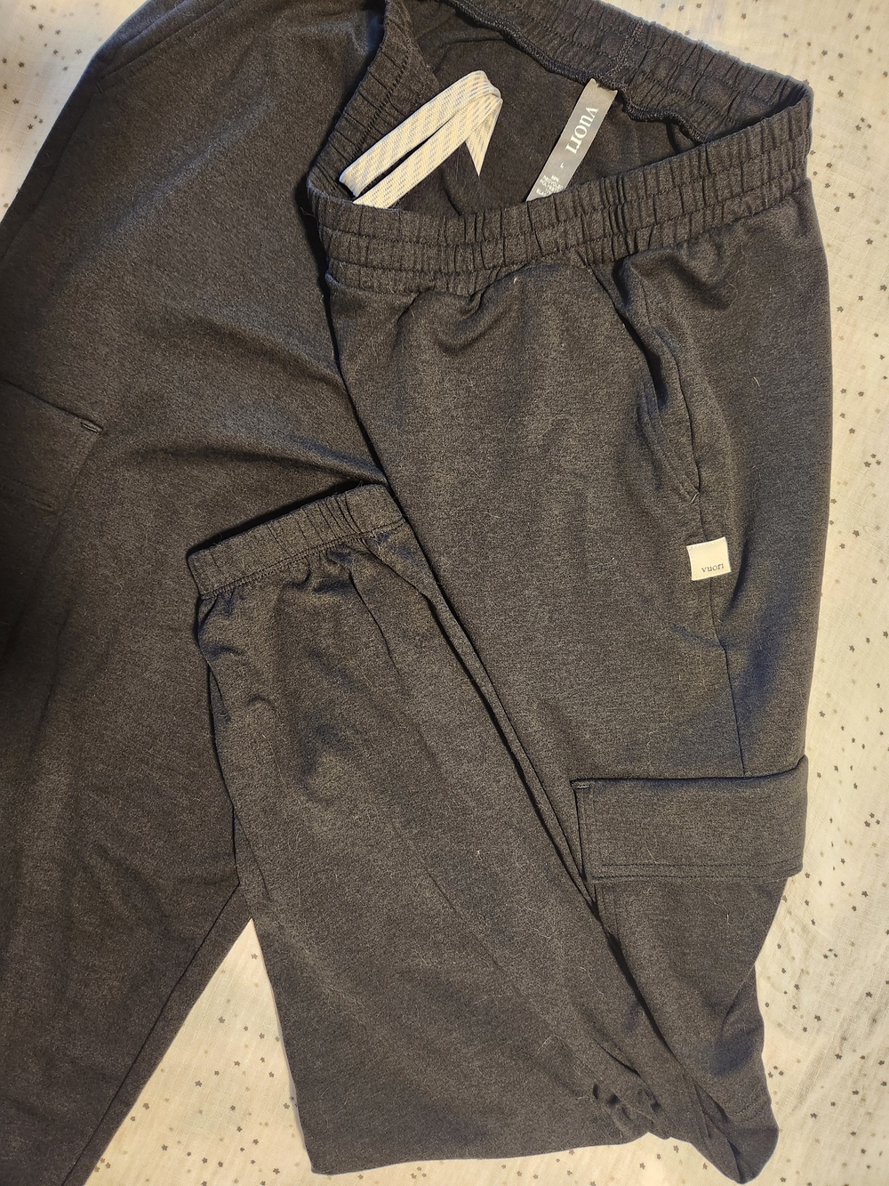 Vuori Women's Boyfriend Cargo Jogger - Picture 2 of 3
